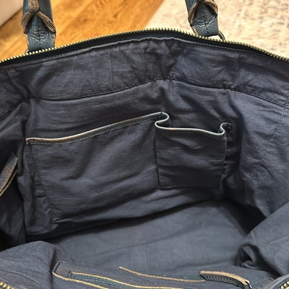 Free People blue (worn-look) bucket bag - Picture 4 of 4